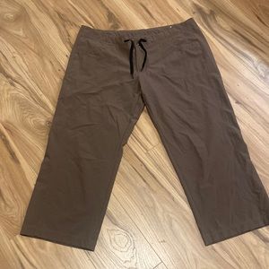 Patagonia All Out Capris size 12